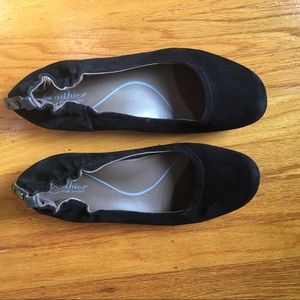 Earthies Comfort Suede Flats